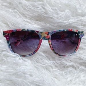 Floral Wayfarer Style Sunglasses